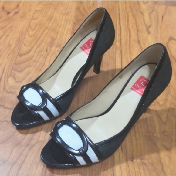 Oscar De La Renta Peep Toe Heels - Picture 2 of 11